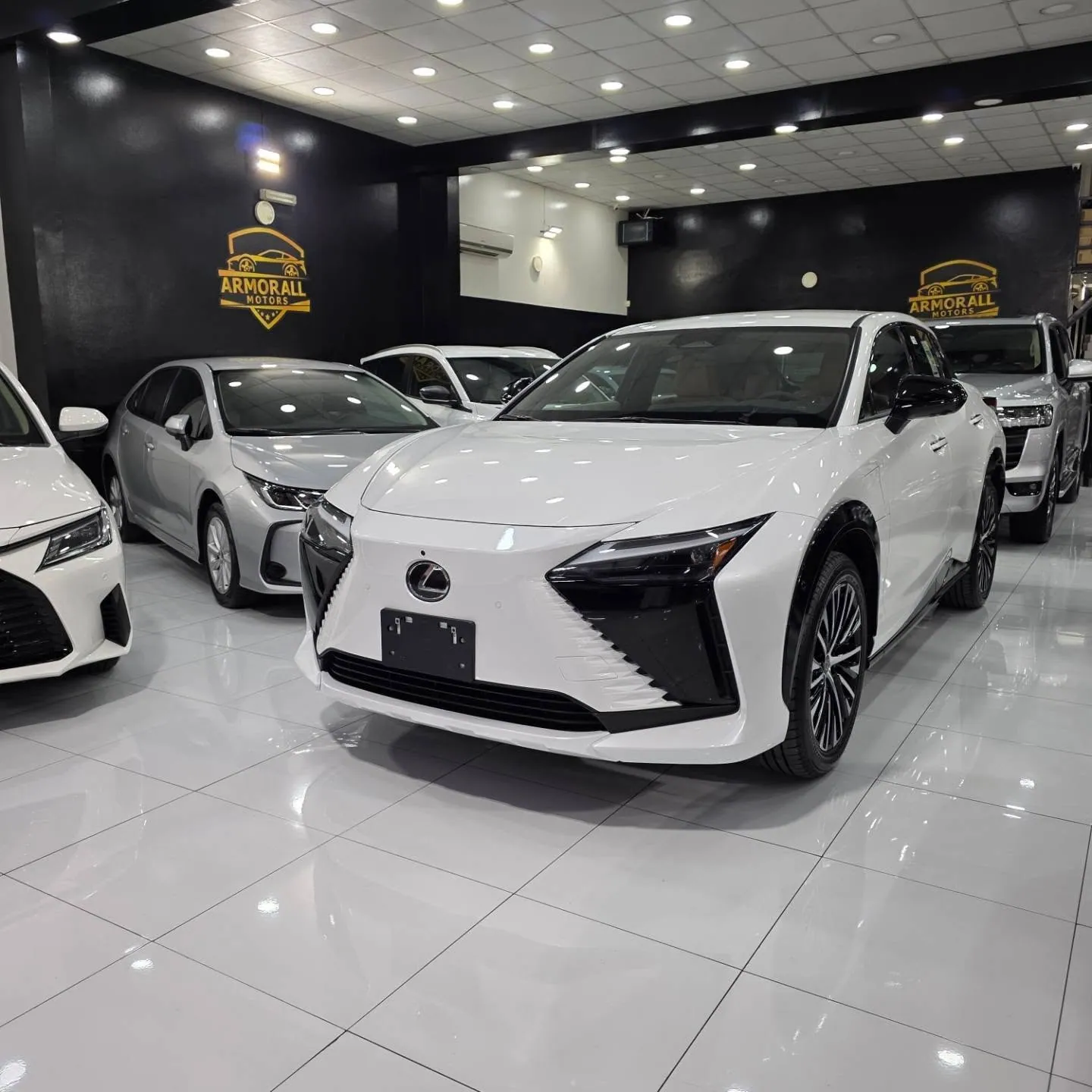 2026 Lexus RZ 500e, photograph 4 of 7