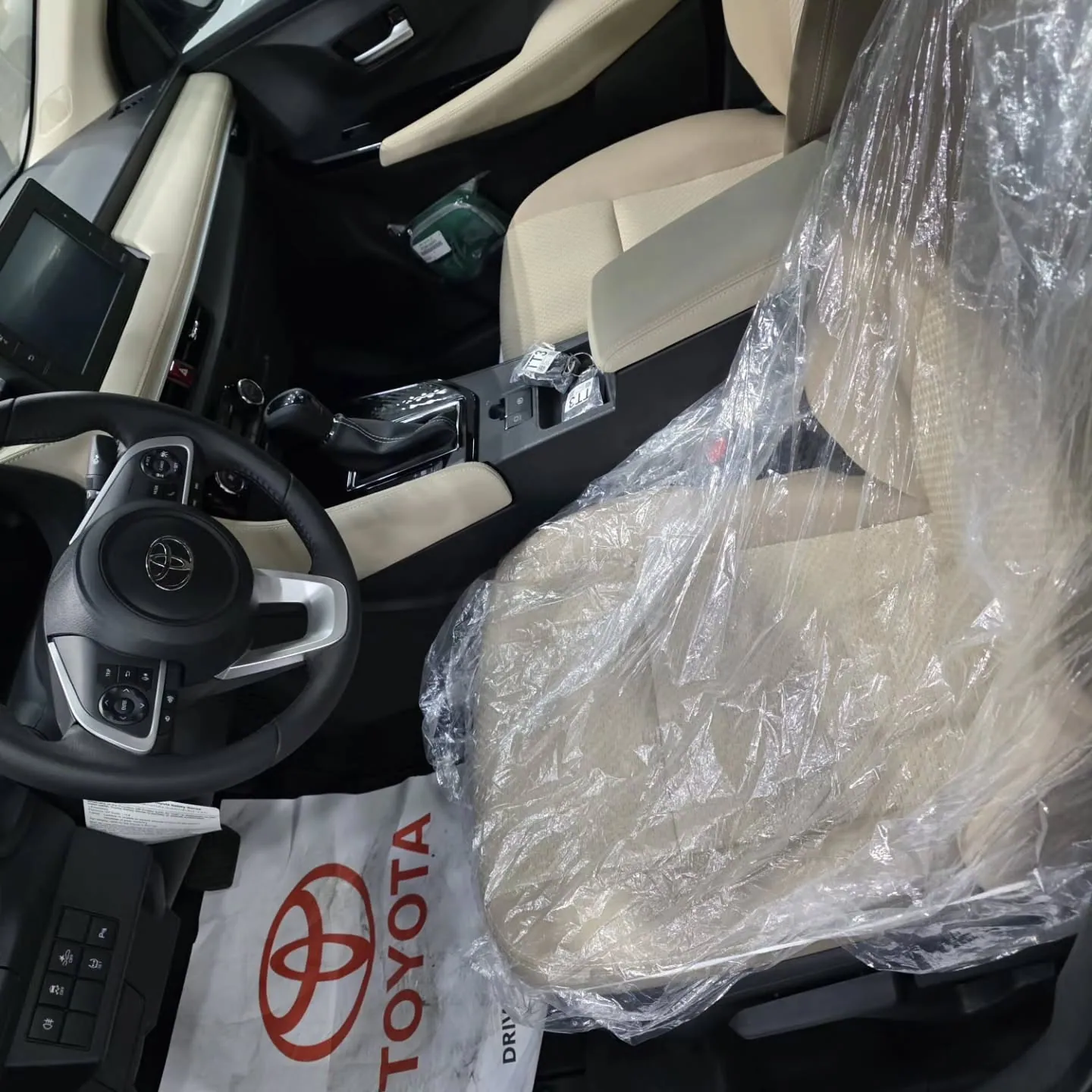 2026 Toyota Yaris G, photograph 5 of 6